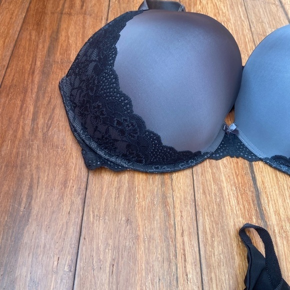 Torrid 46DDD Smoothing Push Plunge Up & Push Plunge Bras Lot Of 2 Black Gray - Picture 3 of 16